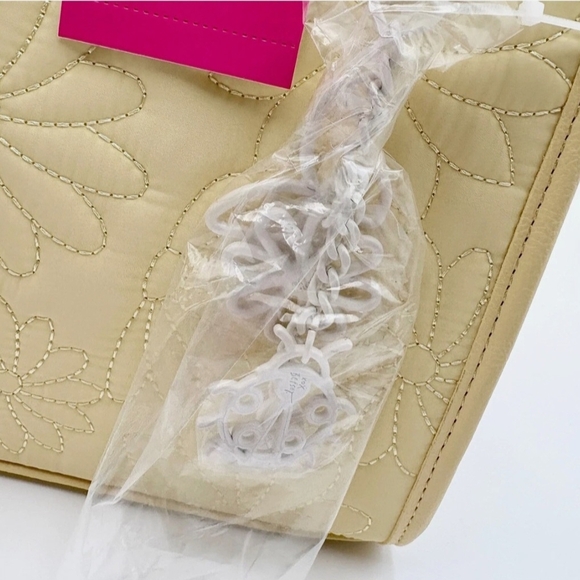 BETSEY JOHNSON XOBECA-N Yellow Satchel Purse Tote Bag Floral w Bag Charm 🌼 - Picture 7 of 17